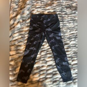 NWOT 90 Degree By Reflex navy blue camo leggings